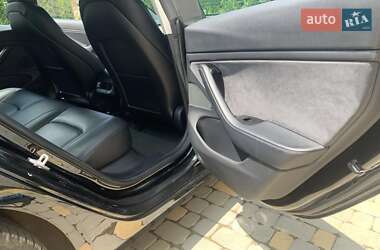 Седан Tesla Model 3 2018 в Львові