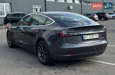 Седан Tesla Model 3 2019 в 