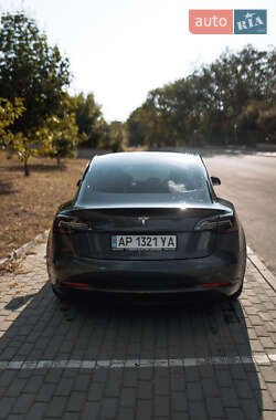 Седан Tesla Model 3 2018 в 