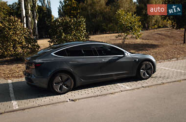 Седан Tesla Model 3 2018 в 