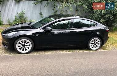 Седан Tesla Model 3 2020 в 