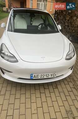 Tesla Model 3 2019 Tesla Model 3 2019