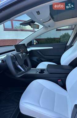 Седан Tesla Model 3 2023 в Луцке