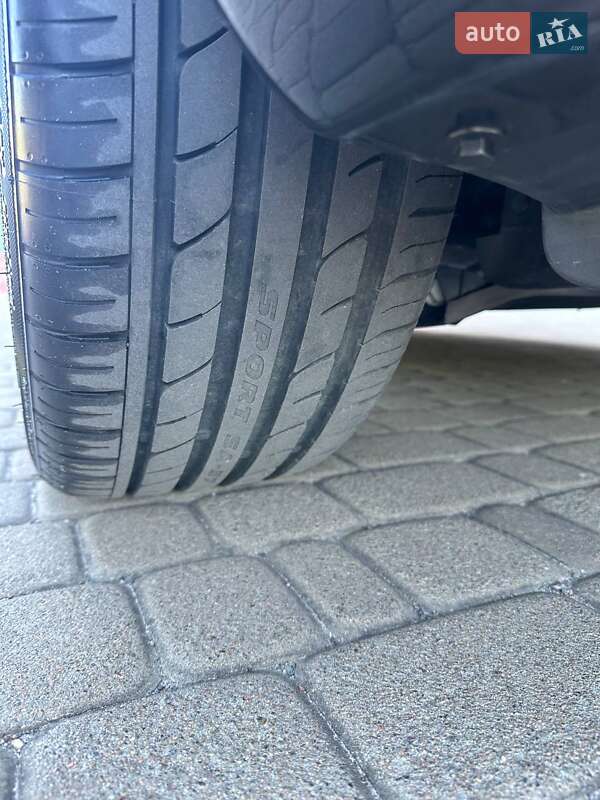 Седан Tesla Model 3 2023 в Луцке
