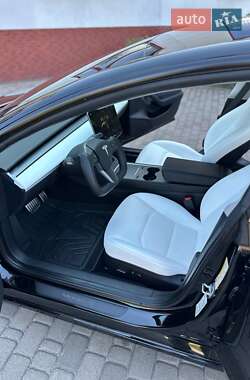 Седан Tesla Model 3 2023 в Луцке