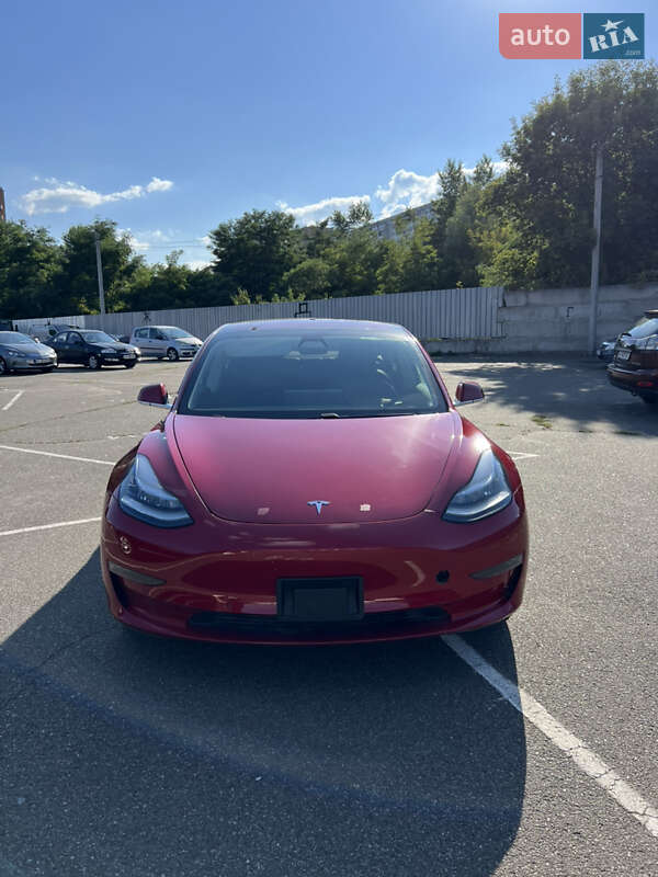 Tesla Model 3 2019