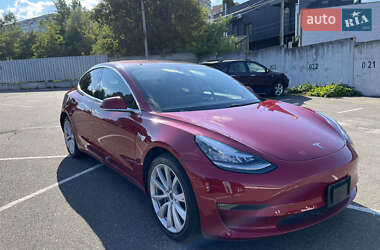 Седан Tesla Model 3 2019 в 
