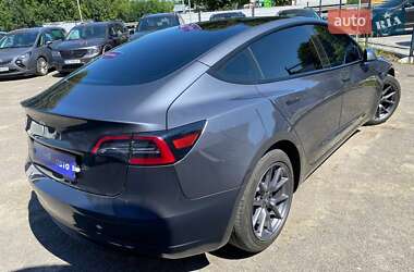 Седан Tesla Model 3 2023 в 