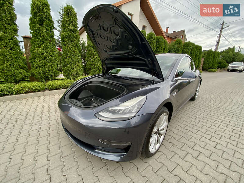 Седан Tesla Model 3 2018 в Хмельницькому
