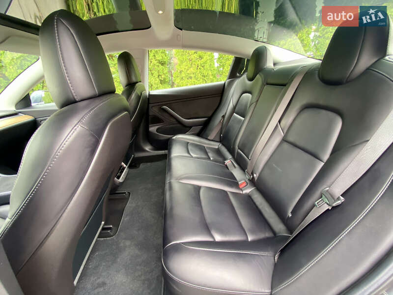 Седан Tesla Model 3 2018 в Хмельницькому