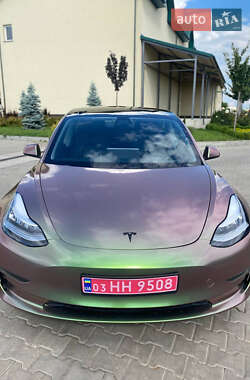 Tesla Model 3 2020