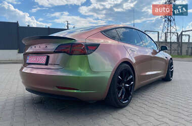 Седан Tesla Model 3 2020 в 