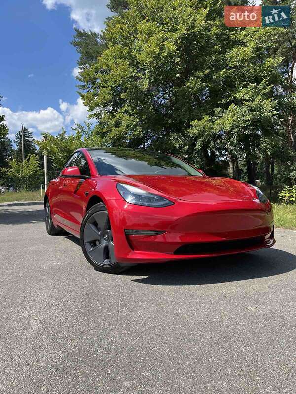 Tesla Model 3 2022