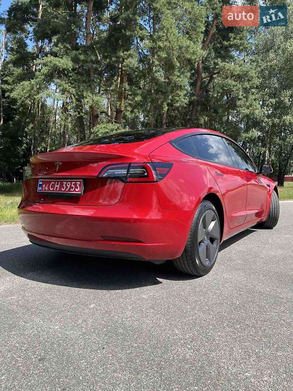 Седан Tesla Model 3 2022 в Макарове