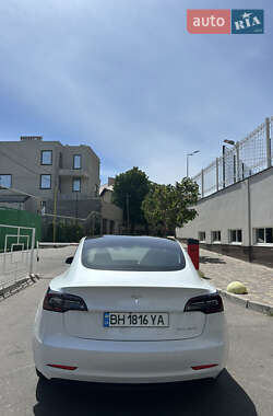 Седан Tesla Model 3 2019 в 