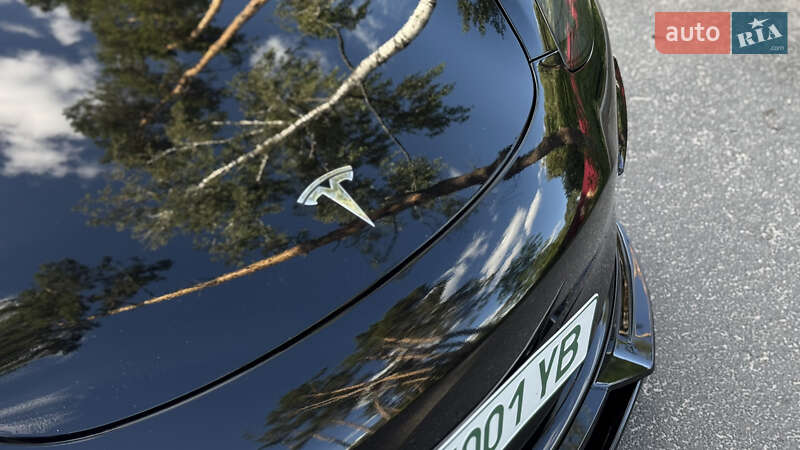 Седан Tesla Model 3 2021 в Житомирі