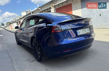 Седан Tesla Model 3 2021 в 