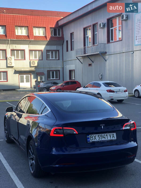 Седан Tesla Model 3 2018 в Хмельницькому