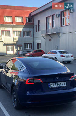 Седан Tesla Model 3 2018 в 