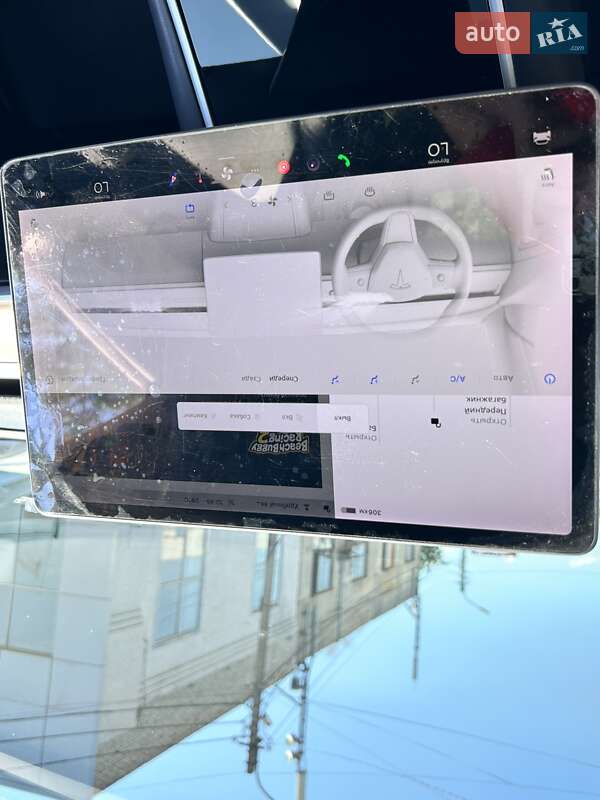 Седан Tesla Model 3 2018 в Сумах
