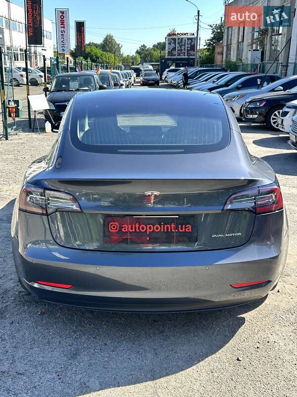 Седан Tesla Model 3 2018 в Сумах