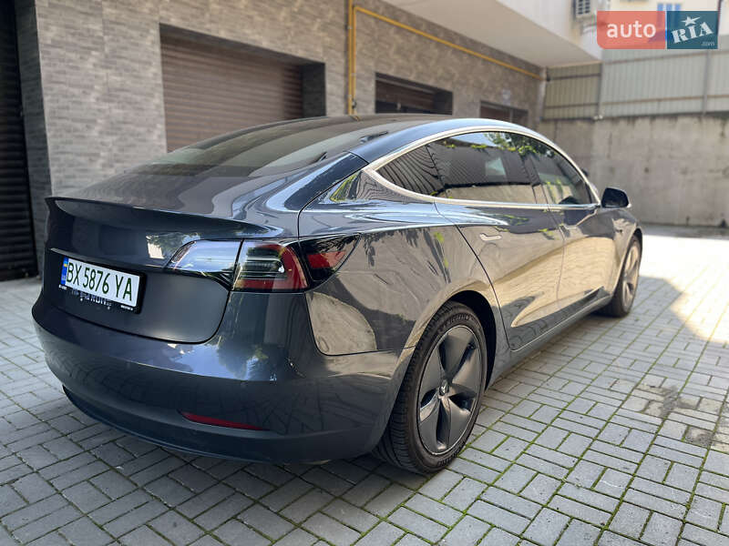 Седан Tesla Model 3 2018 в Хмельницком