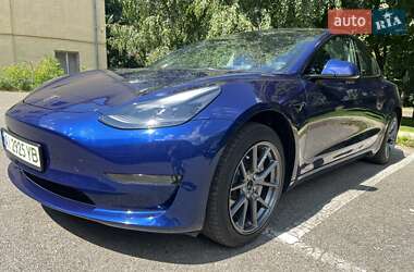 Седан Tesla Model 3 2023 в 
