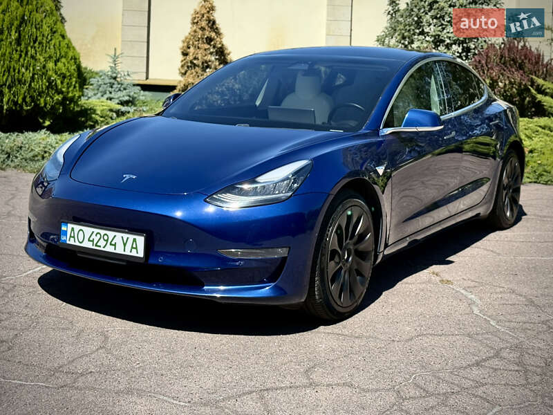 Седан Tesla Model 3 2019 в Днепре