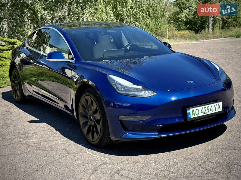 Седан Tesla Model 3 2019 в Днепре
