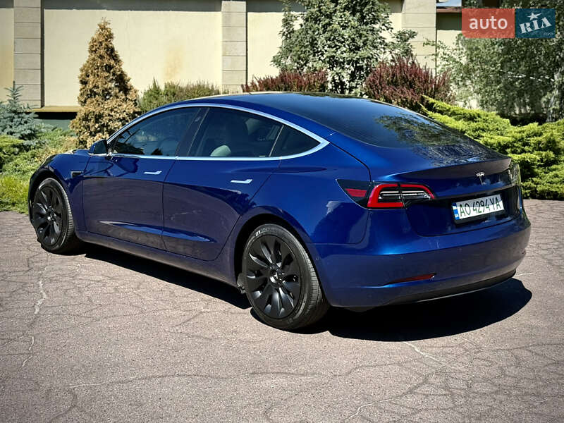 Седан Tesla Model 3 2019 в Днепре