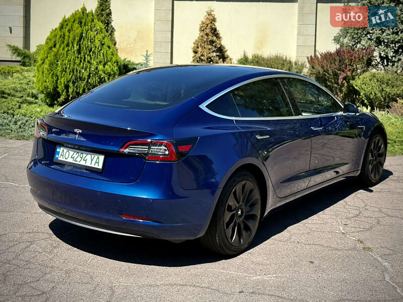 Седан Tesla Model 3 2019 в Днепре