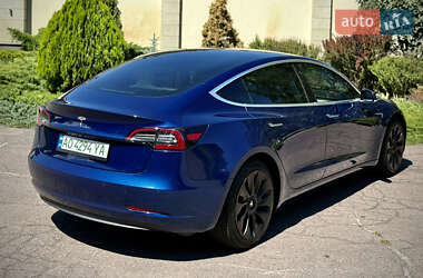 Седан Tesla Model 3 2019 в 