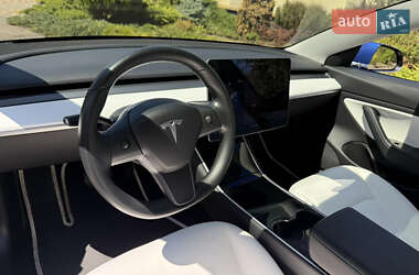 Седан Tesla Model 3 2019 в 