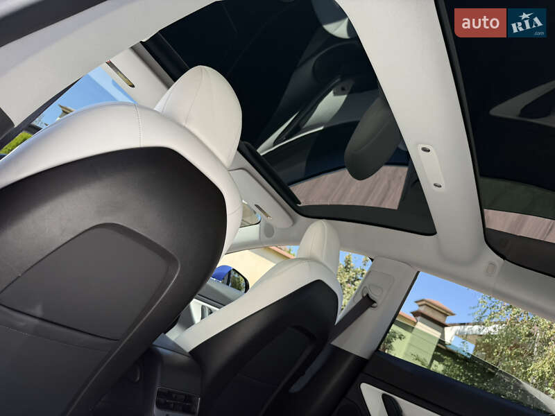 Седан Tesla Model 3 2019 в Днепре