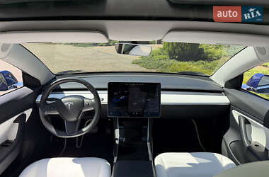 Седан Tesla Model 3 2019 в 