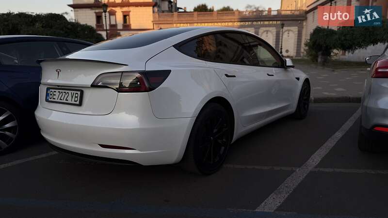 Седан Tesla Model 3 2022 в Одессе