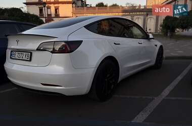 Седан Tesla Model 3 2022 в 