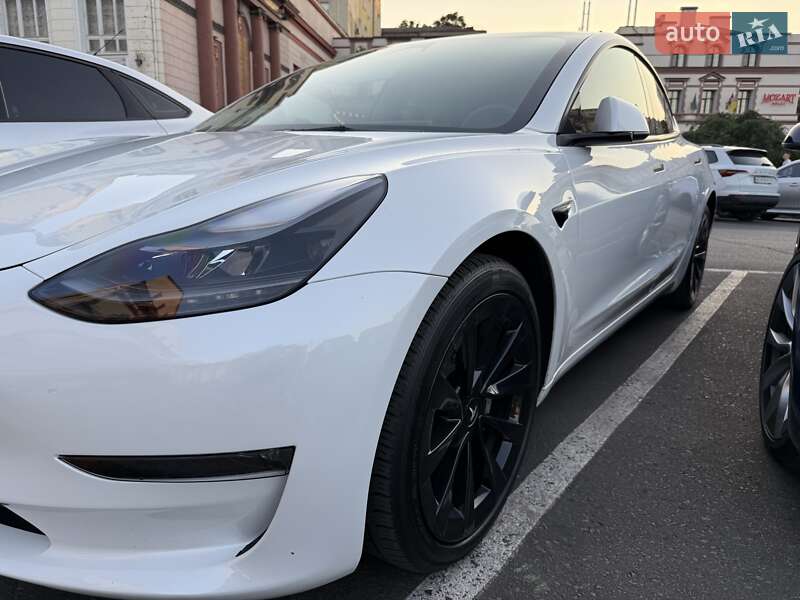 Седан Tesla Model 3 2022 в Одессе