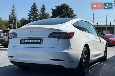 Седан Tesla Model 3 2019 в 