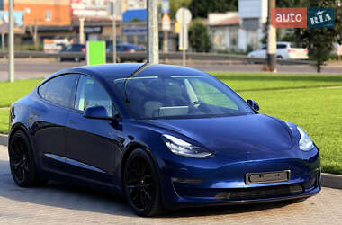 Седан Tesla Model 3 2019 в 
