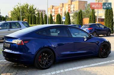 Седан Tesla Model 3 2019 в 