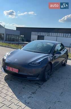 Седан Tesla Model 3 2023 в 