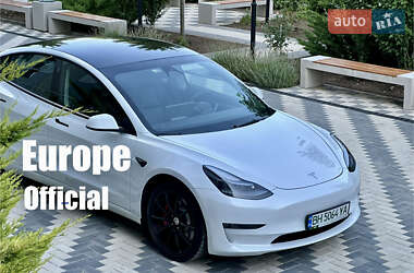 Tesla Model 3 2022