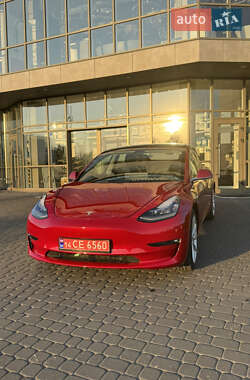 Седан Tesla Model 3 2020 в 