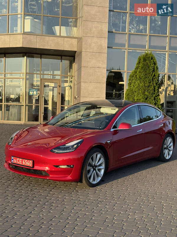 Седан Tesla Model 3 2020 в Хмельницком