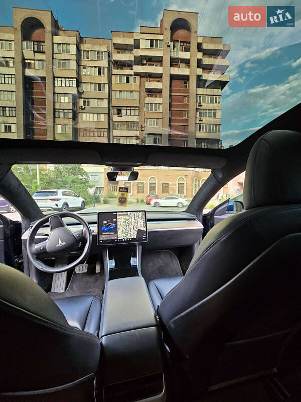 Седан Tesla Model 3 2018 в Запоріжжі