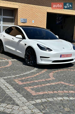 Tesla Model 3 2022