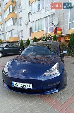 Tesla Model 3 2021