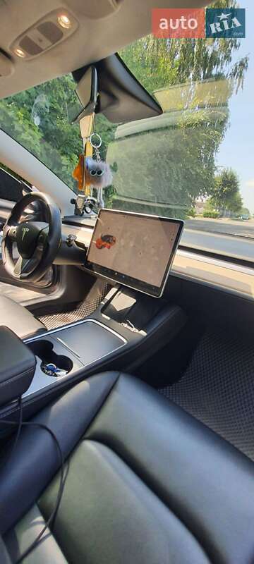 Седан Tesla Model 3 2022 в Білій Церкві