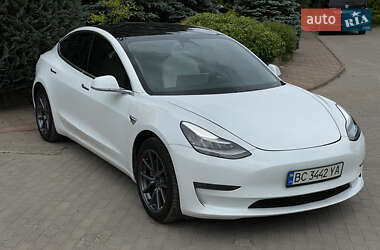 Tesla Model 3 2019
